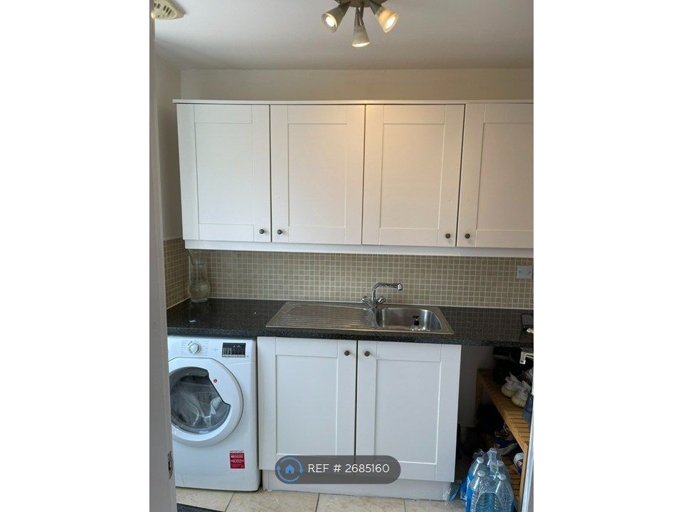 Property photo 3 of 31 Utility Room