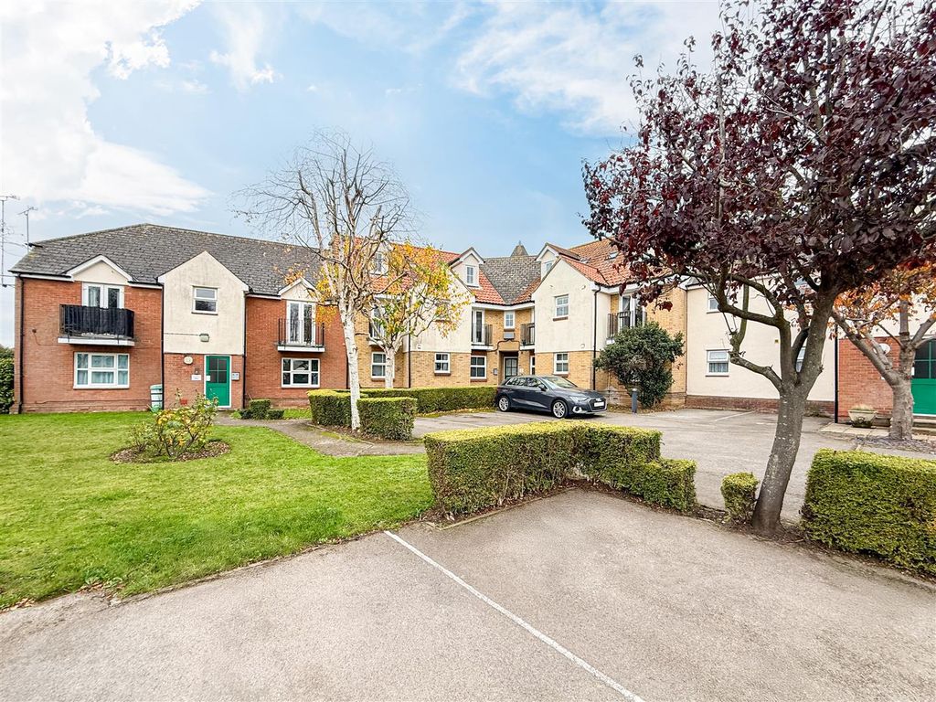 Property photo 1 of 12 Front