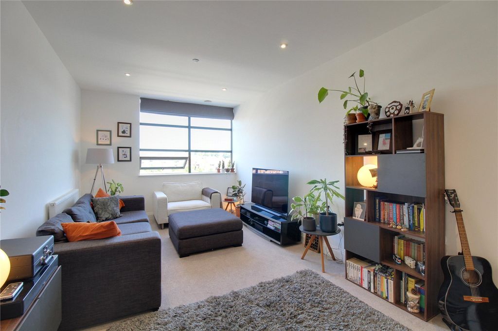 Property photo 2 of 10 Picture No. 04