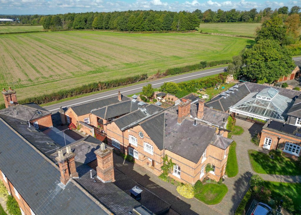 Property photo 3 of 33