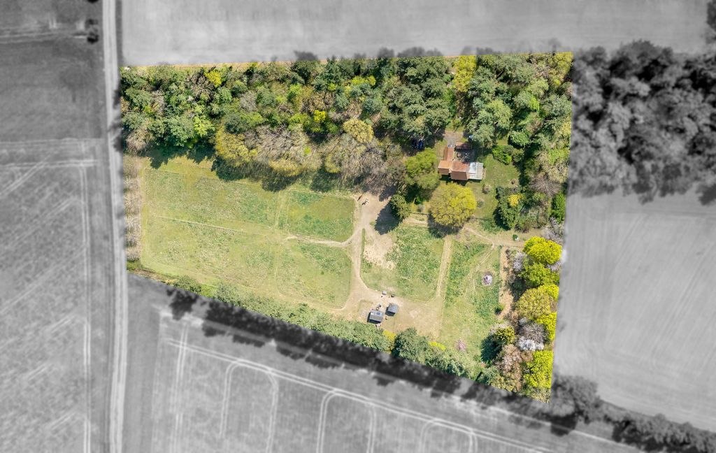 Property photo 2 of 31