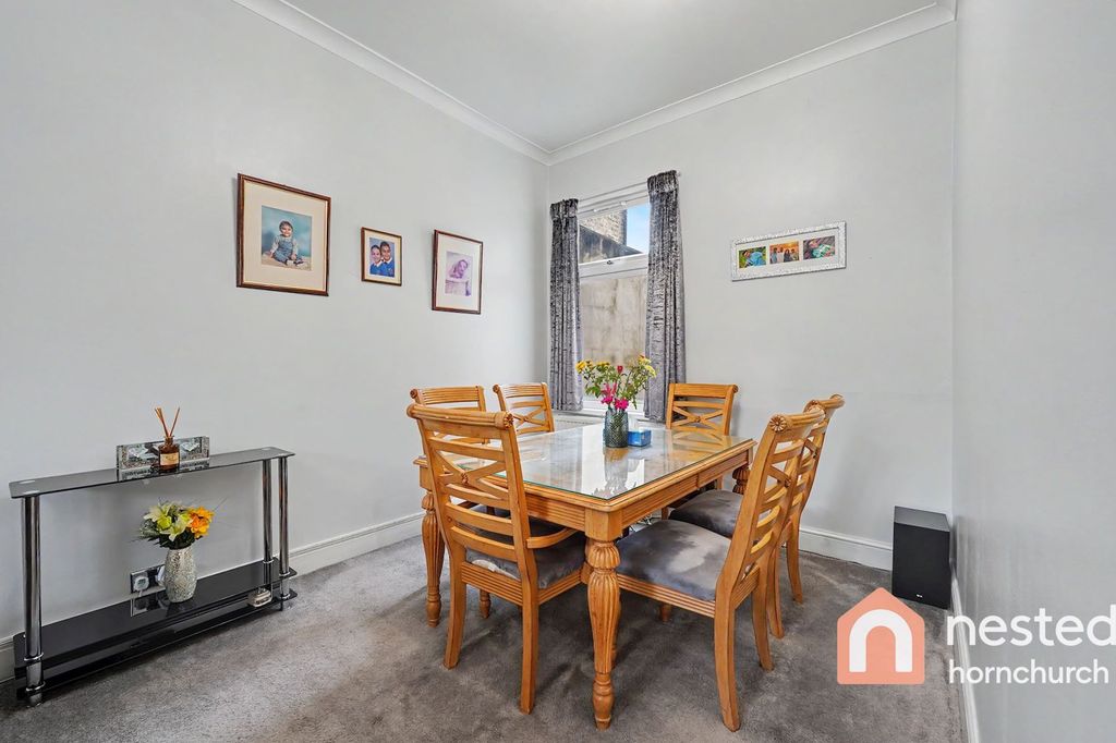 Property photo 2 of 12 Dinning