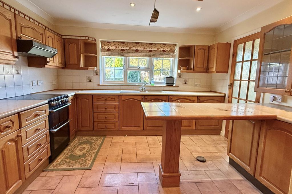 Property photo 2 of 16 Gallery