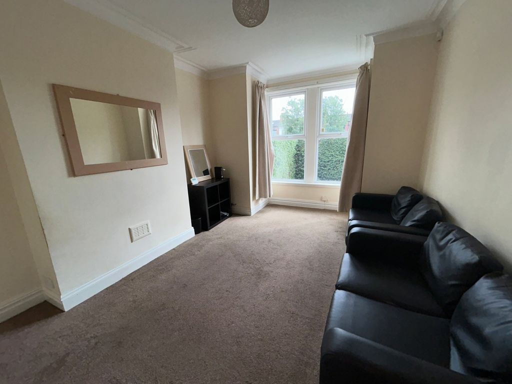 Property photo 2 of 8 Picture No. 13