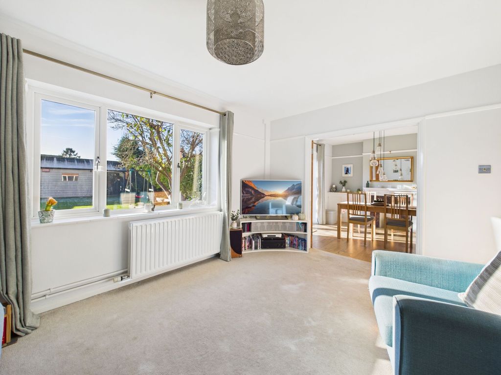 Property photo 3 of 24