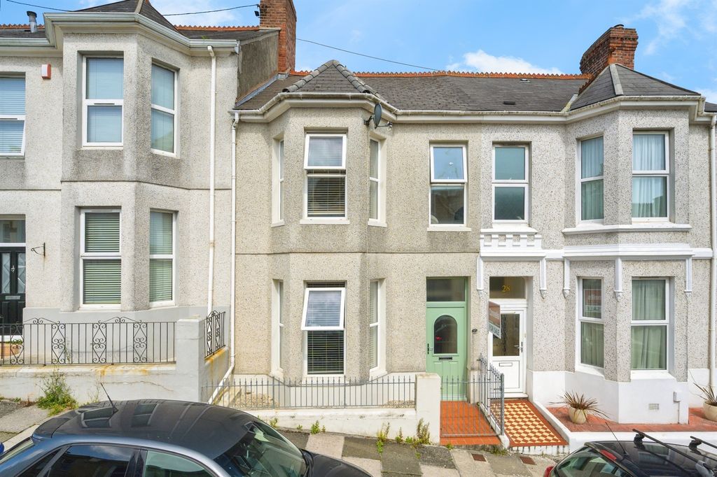 Property photo 1 of 17