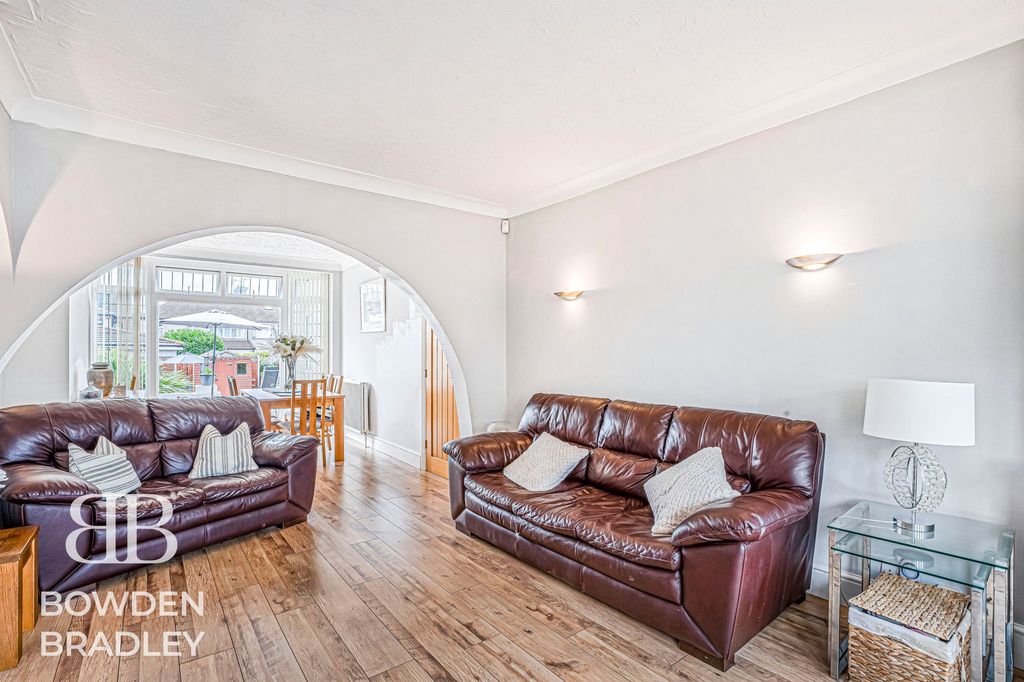 Property photo 2 of 24