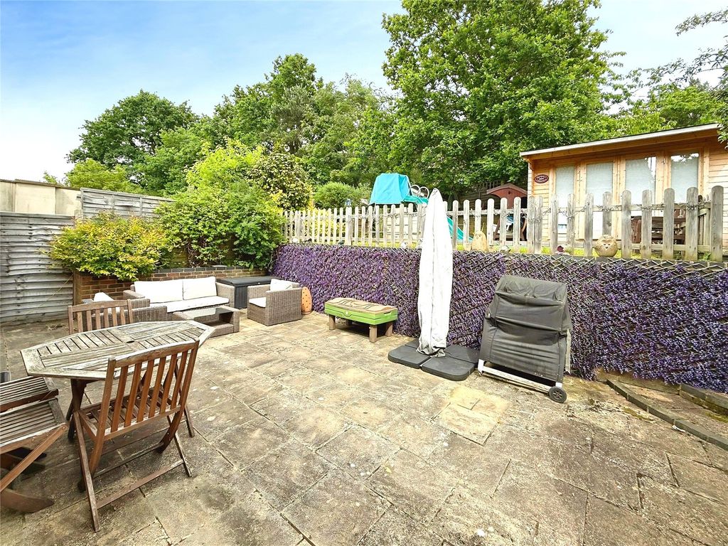 Property photo 2 of 17 Picture No. 18