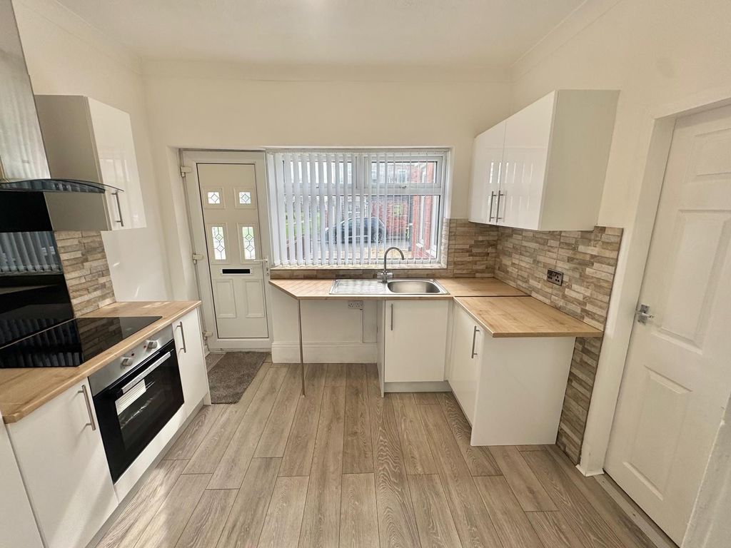 Property photo 3 of 18 Photo 4