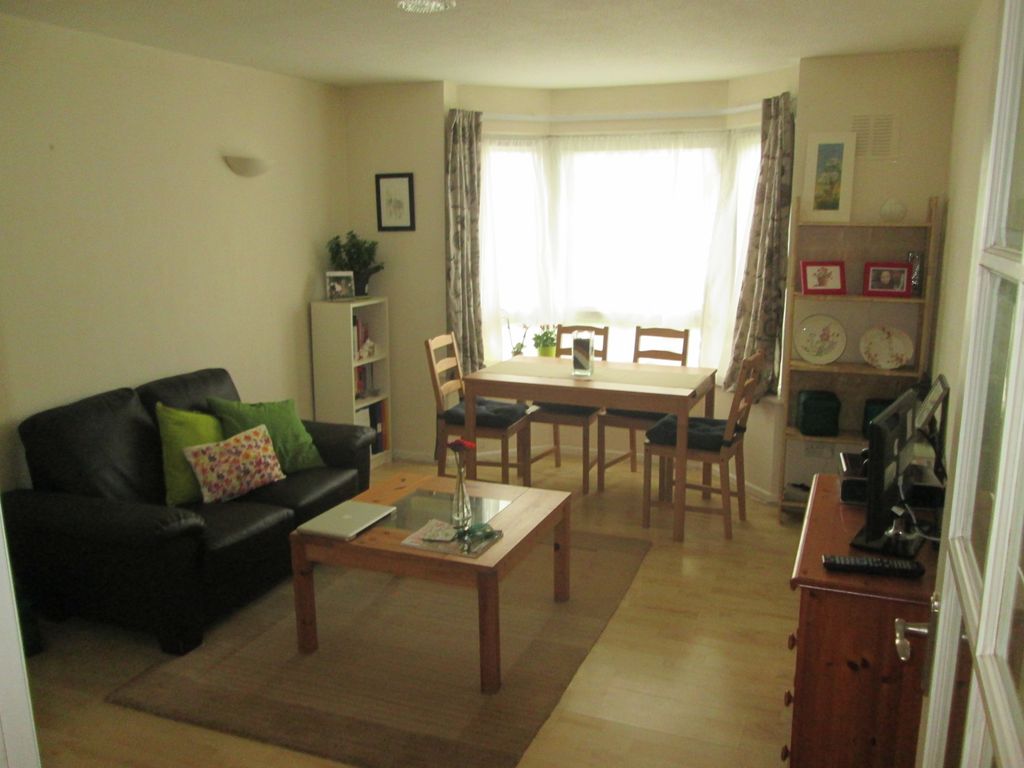Property photo 2 of 3