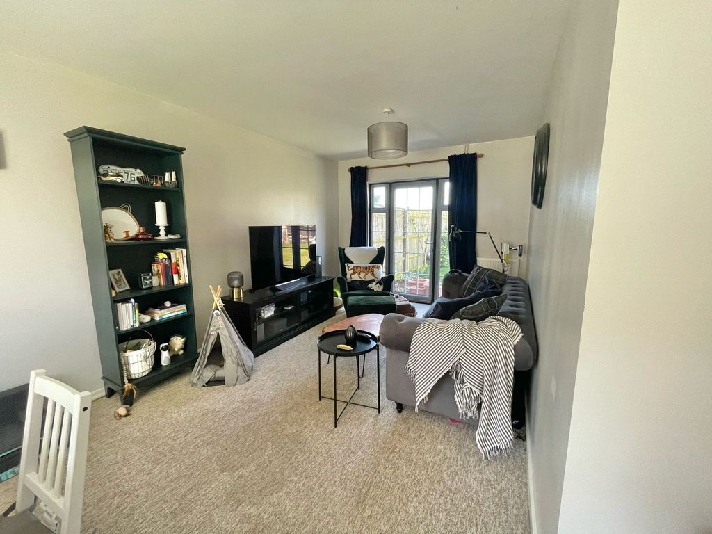Property photo 3 of 14