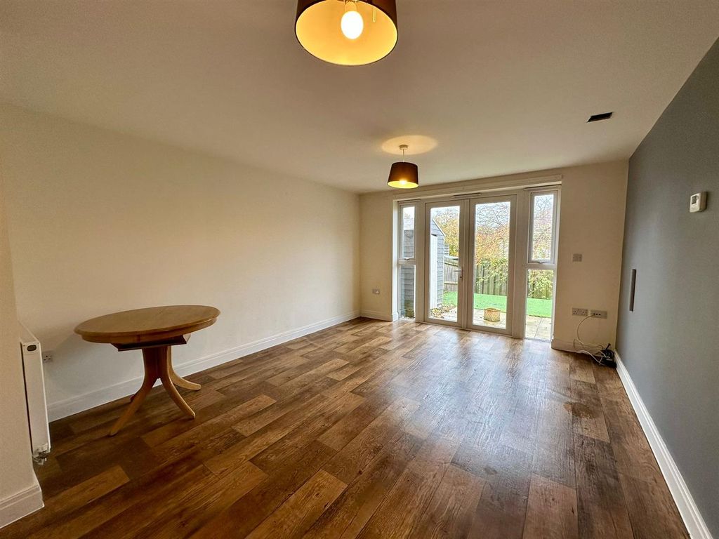 Property photo 3 of 12 Img-20251104-Wa0012.Jpg