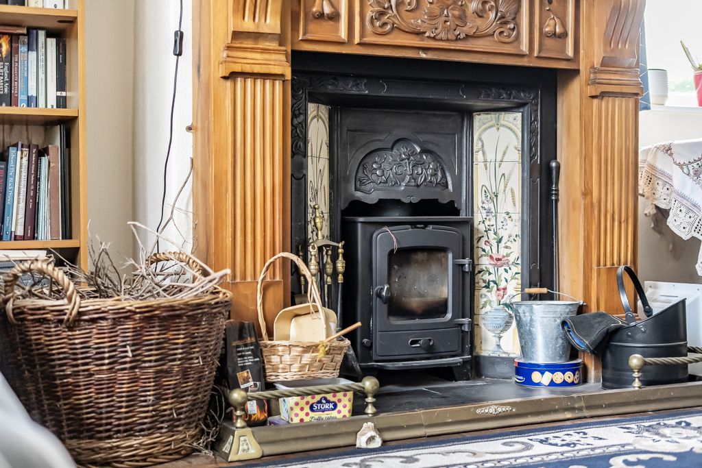 Property photo 3 of 33 1527978 (4)
