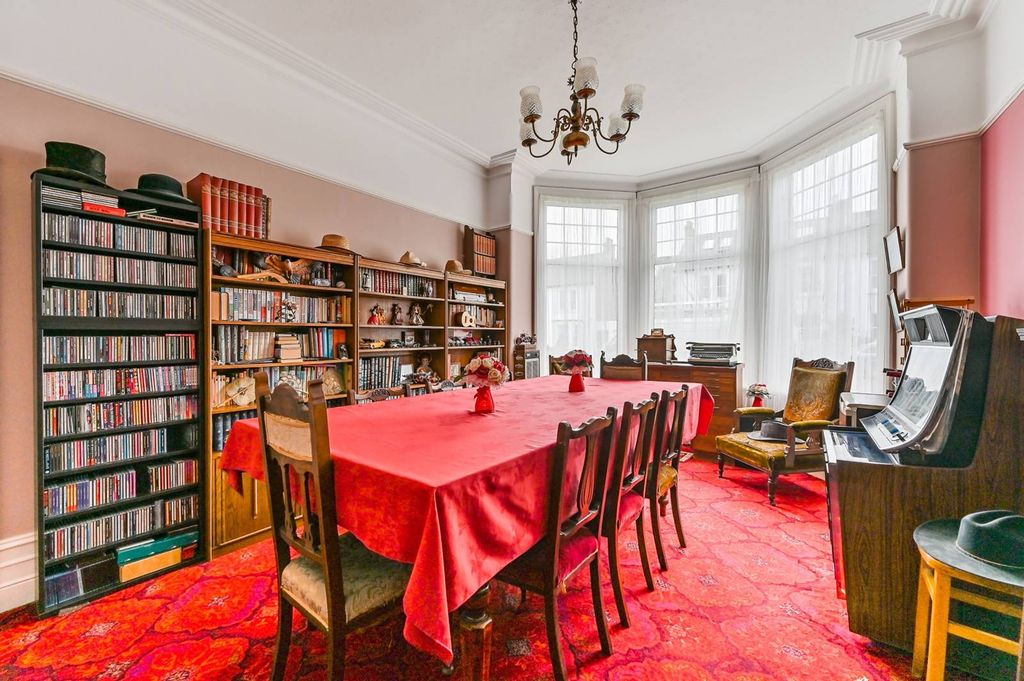 Property photo 1 of 24