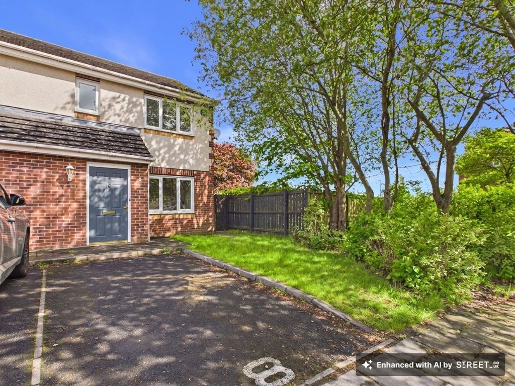Property photo 1 of 12 External