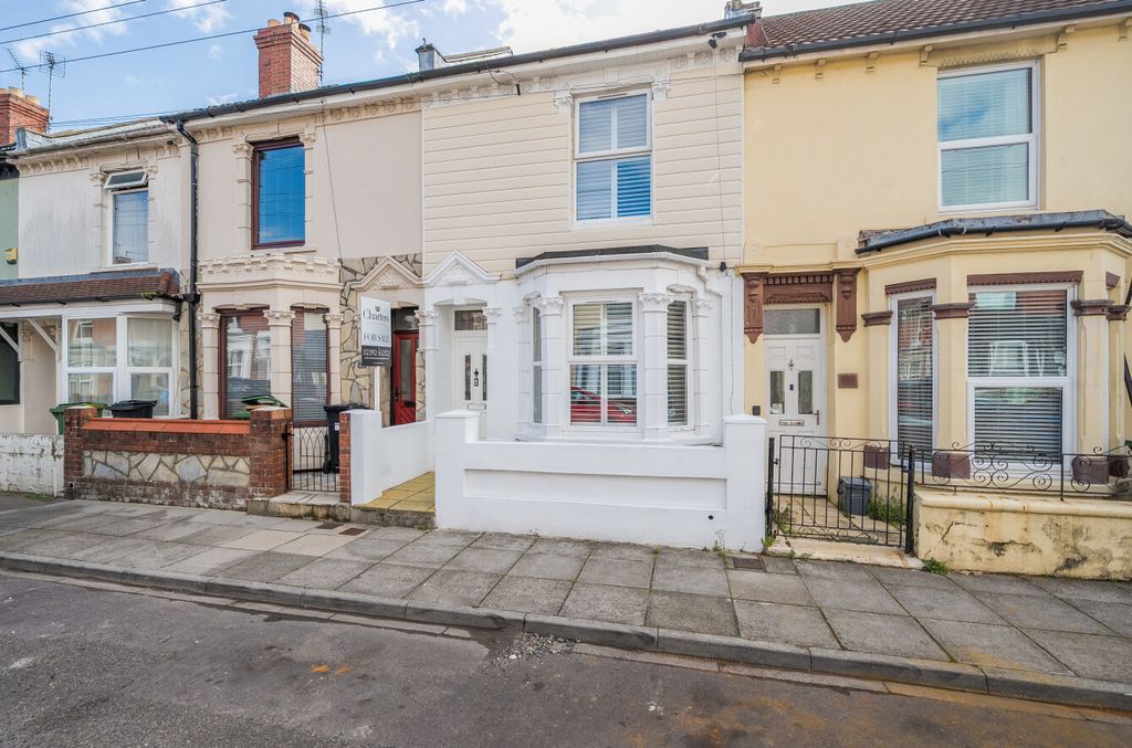 Property photo 1 of 12 1463446-16-6A0d7d...