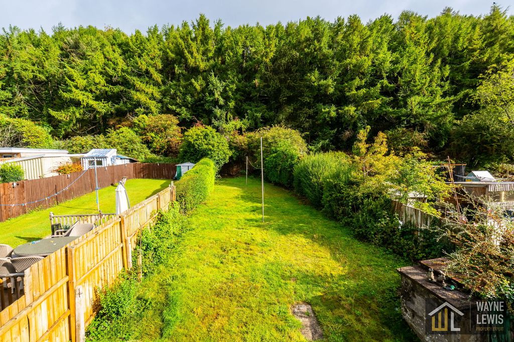 Property photo 3 of 32