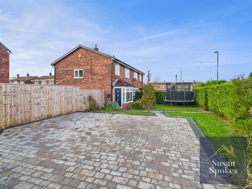 Property photo 2 of 24 Cam01858G0-Pr0205-Still031.Jpg