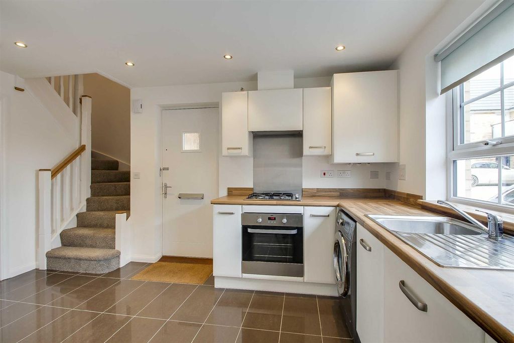 Property photo 2 of 16 Kitchen/Dining Room