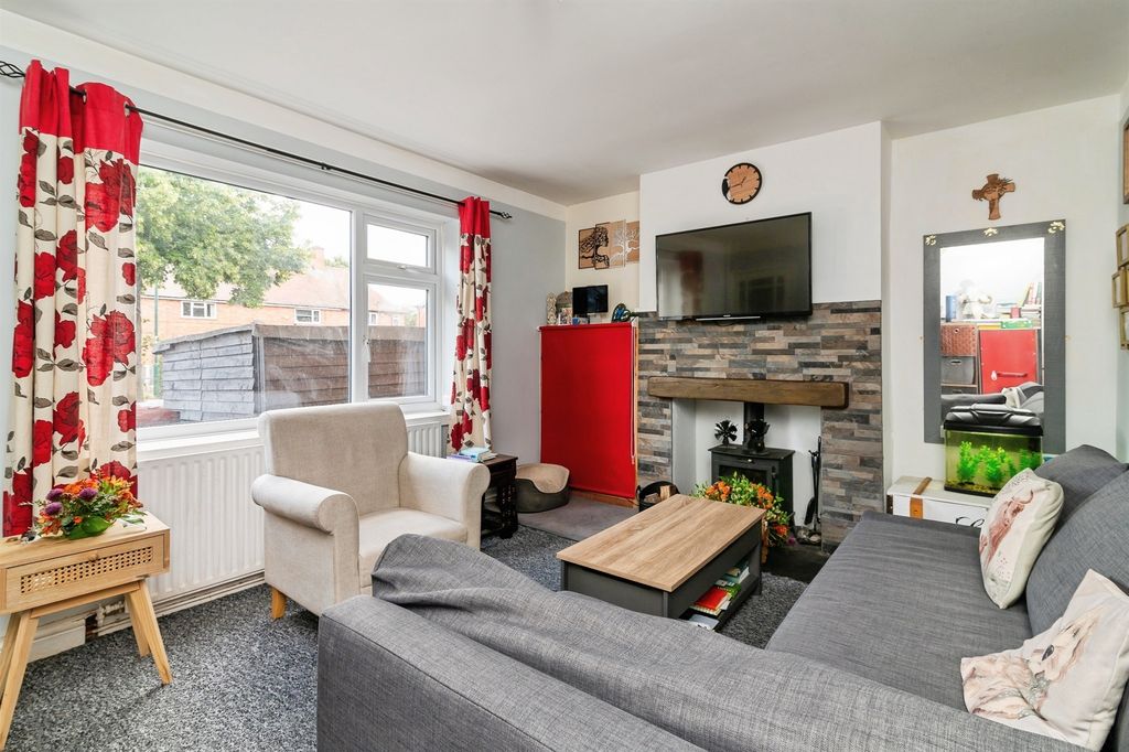 Property photo 2 of 17