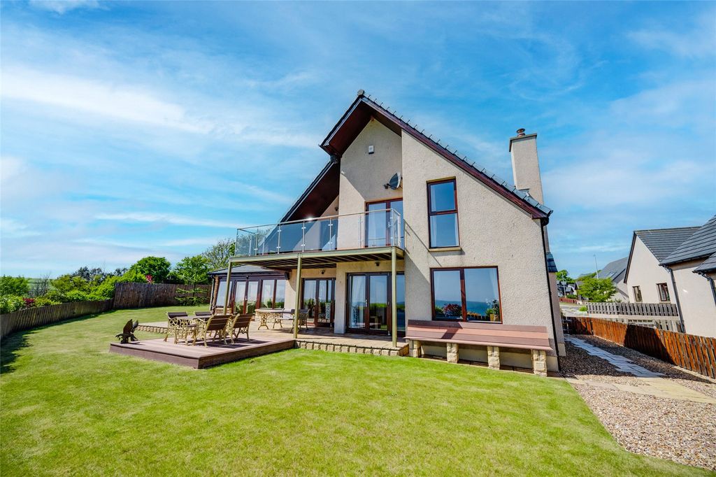 Property photo 1 of 48 Picture No. 04