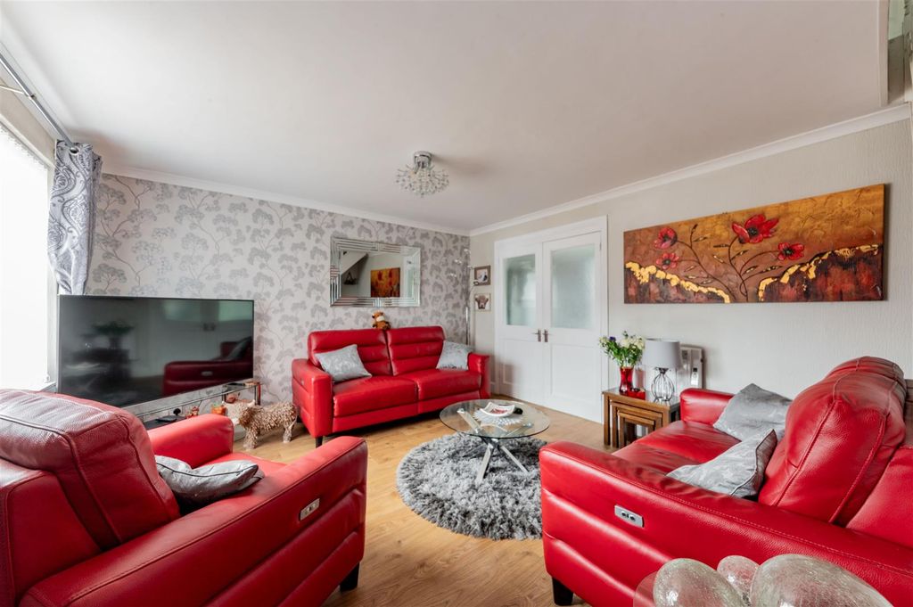 Property photo 2 of 17 21 Tranent Living Room-2.Jpg