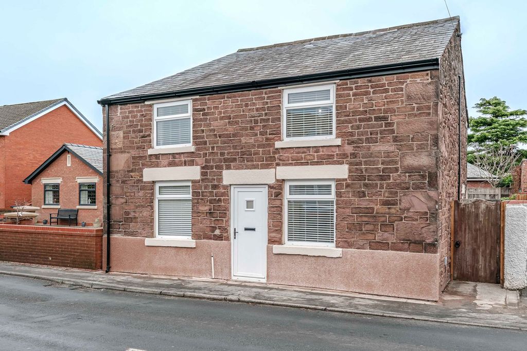 Property photo 1 of 33