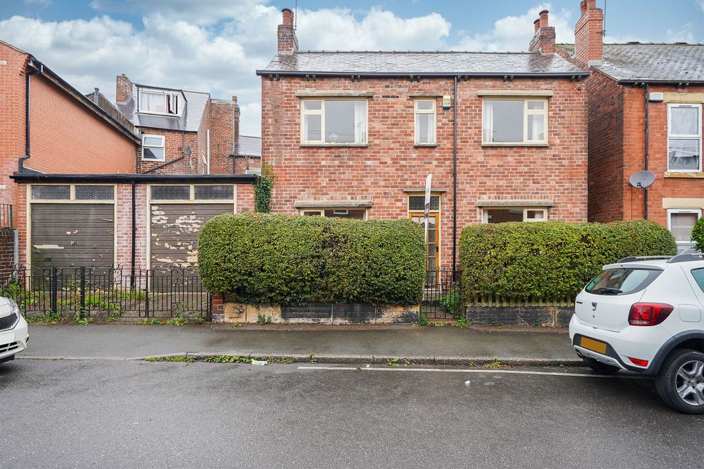 Property photo 1 of 10