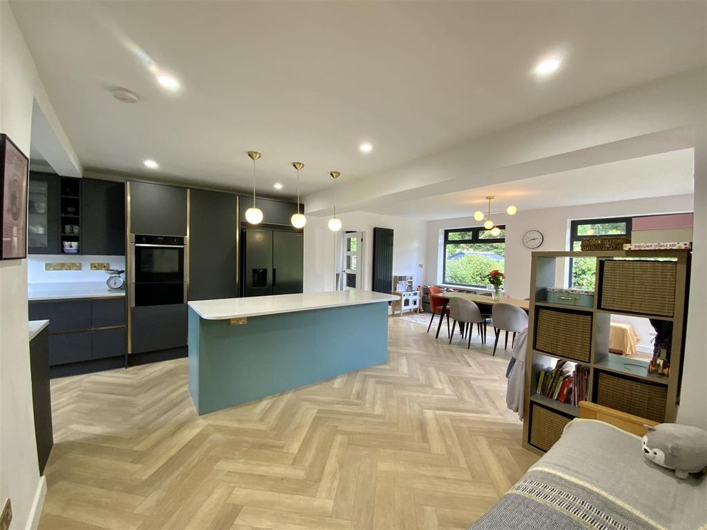 Property photo 3 of 27 Kitchen/ Family/ Dining Room