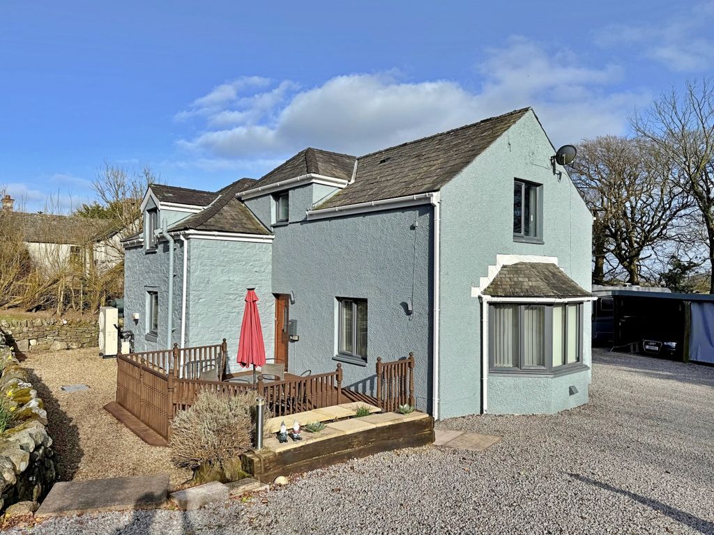 Property photo 2 of 38