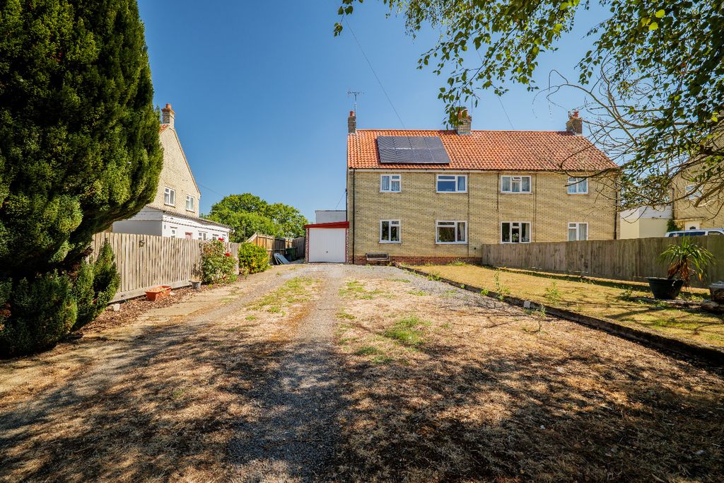 Property photo 2 of 24 4863214