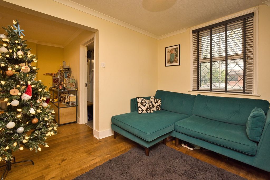 Property photo 3 of 19 Picture 3