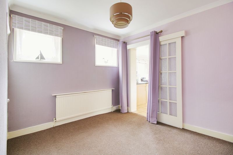 Property photo 3 of 8 Photo 5