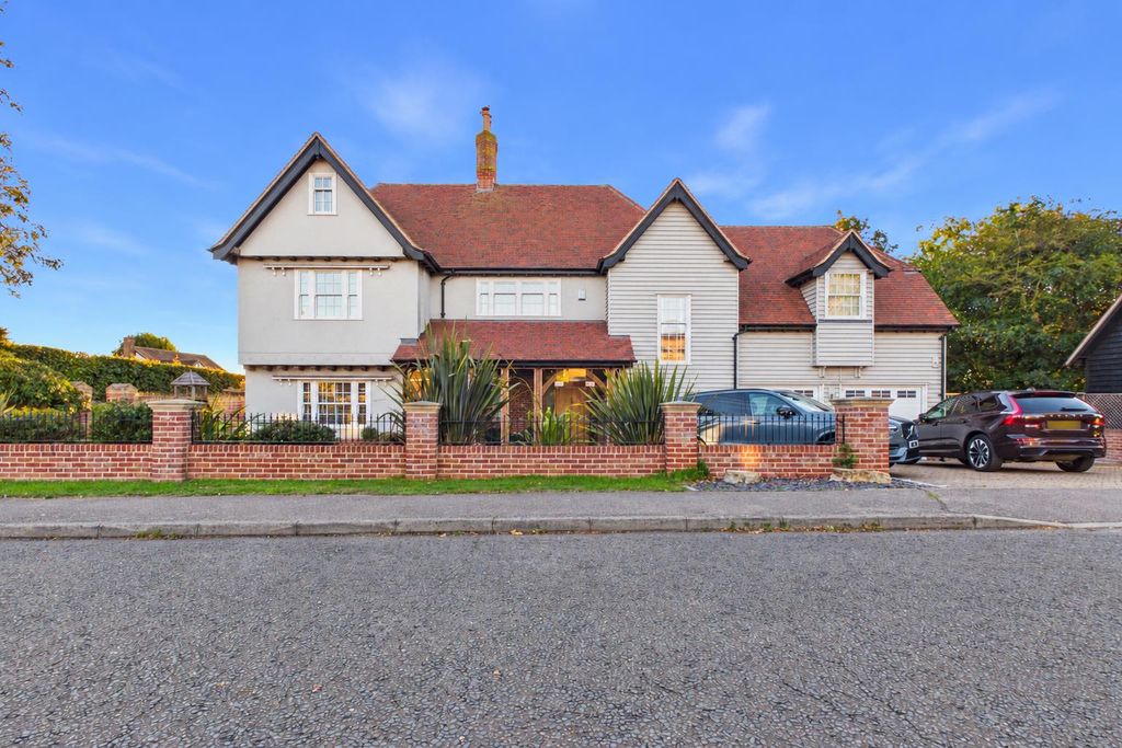Property photo 1 of 66