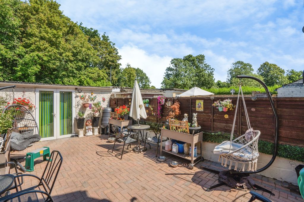 Property photo 3 of 18