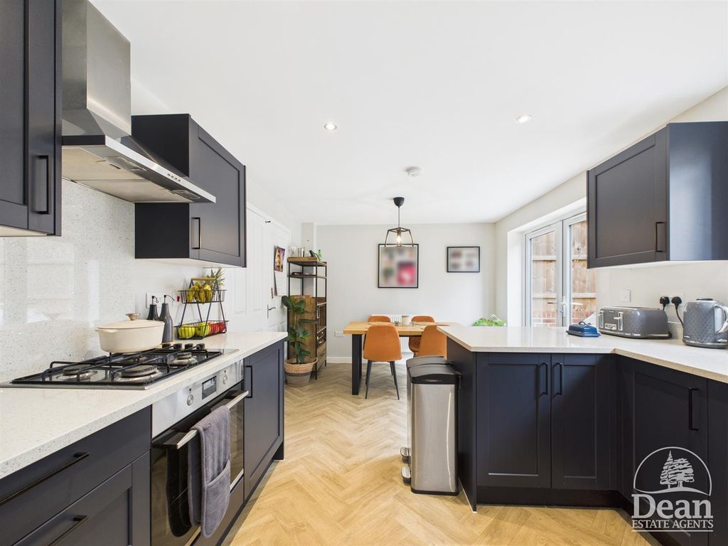 Property photo 3 of 26