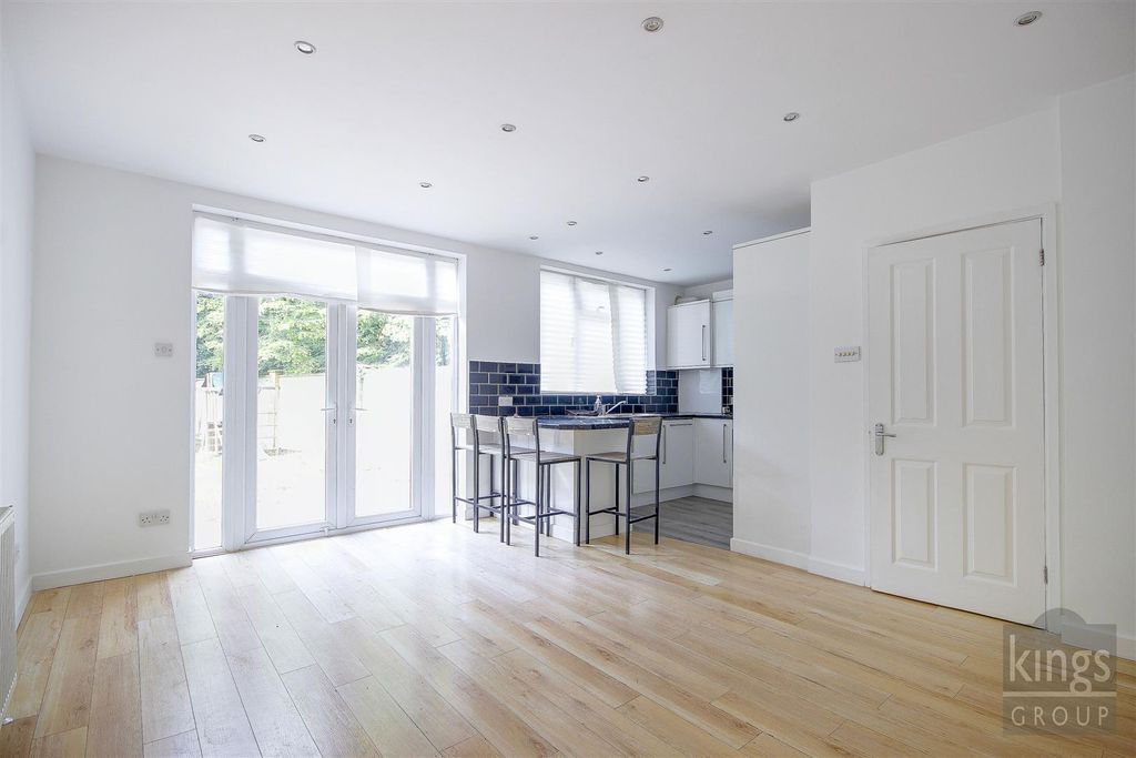 Property photo 2 of 15 3.Jpg