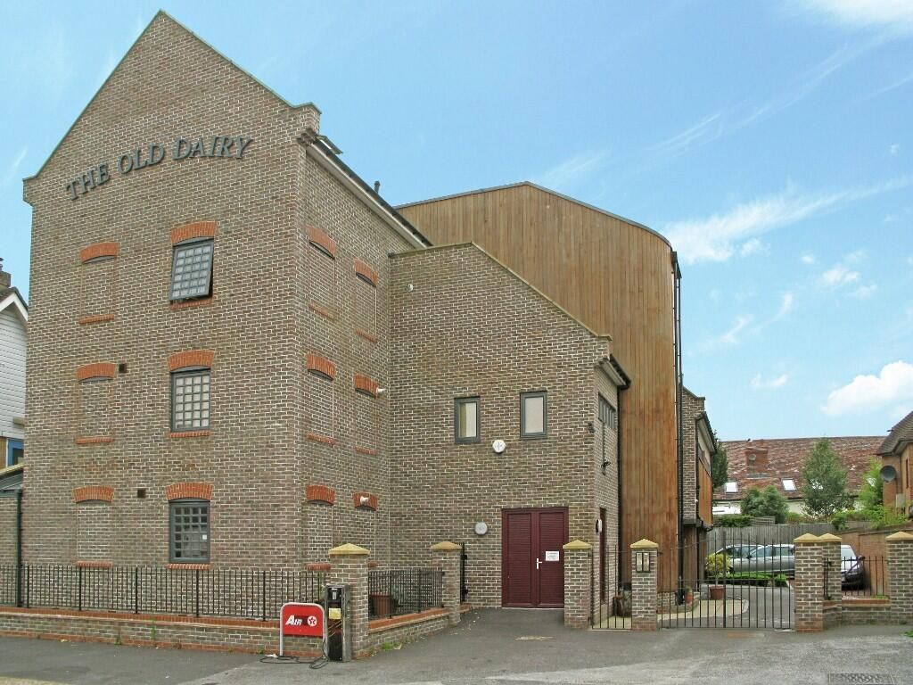 Property photo 1 of 11