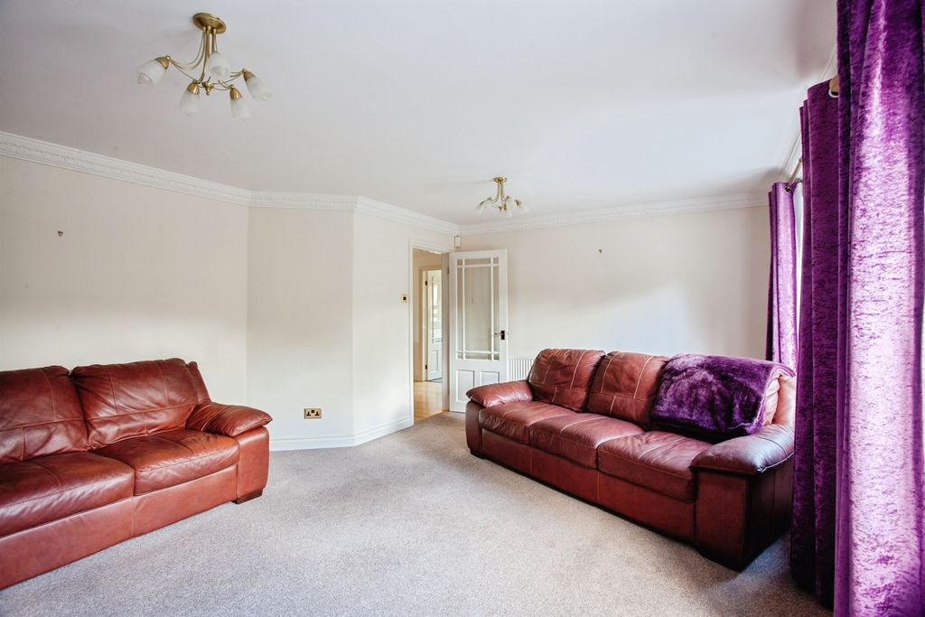 Property photo 3 of 63