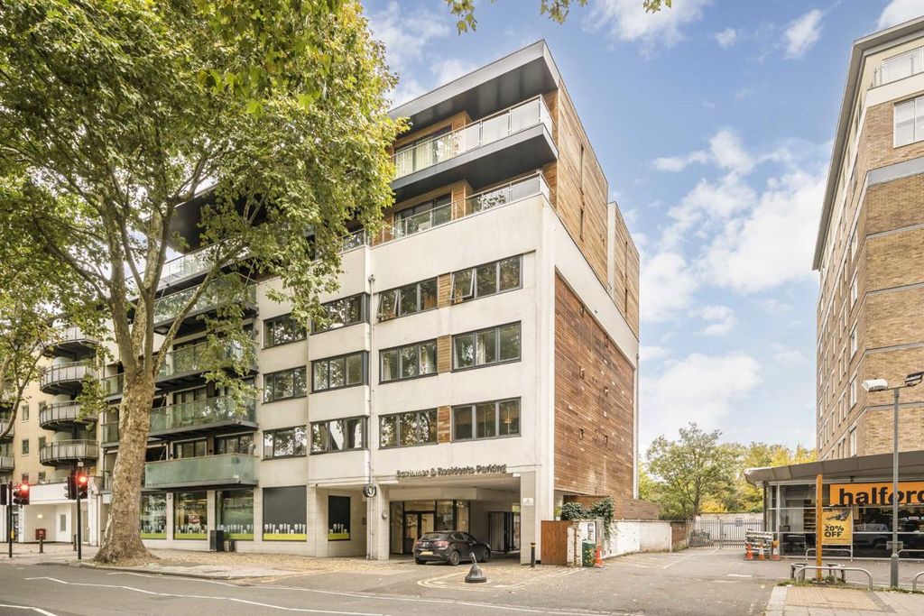 Property photo 1 of 10