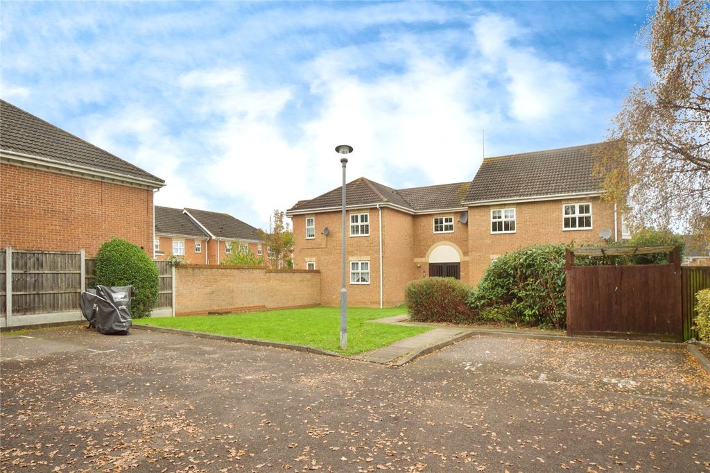 Property photo 2 of 17 Picture No. 15