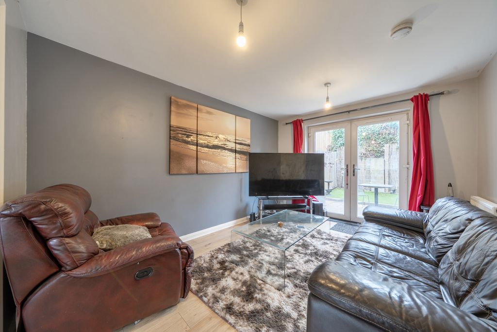 Property photo 2 of 24 1469521-18-6A206E...