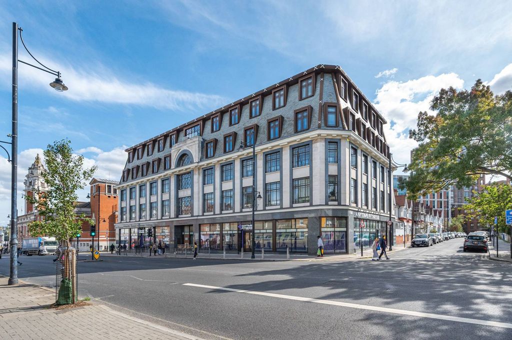 Property photo 3 of 20