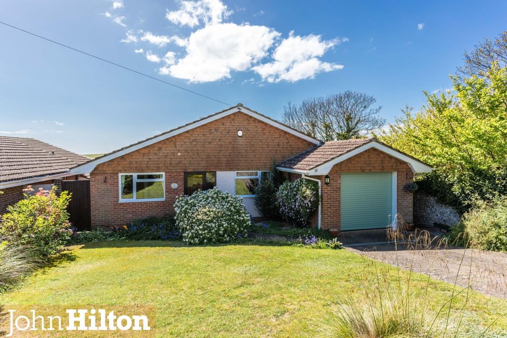 Property photo 1 of 21 Longhill Road Ext4.Jpg