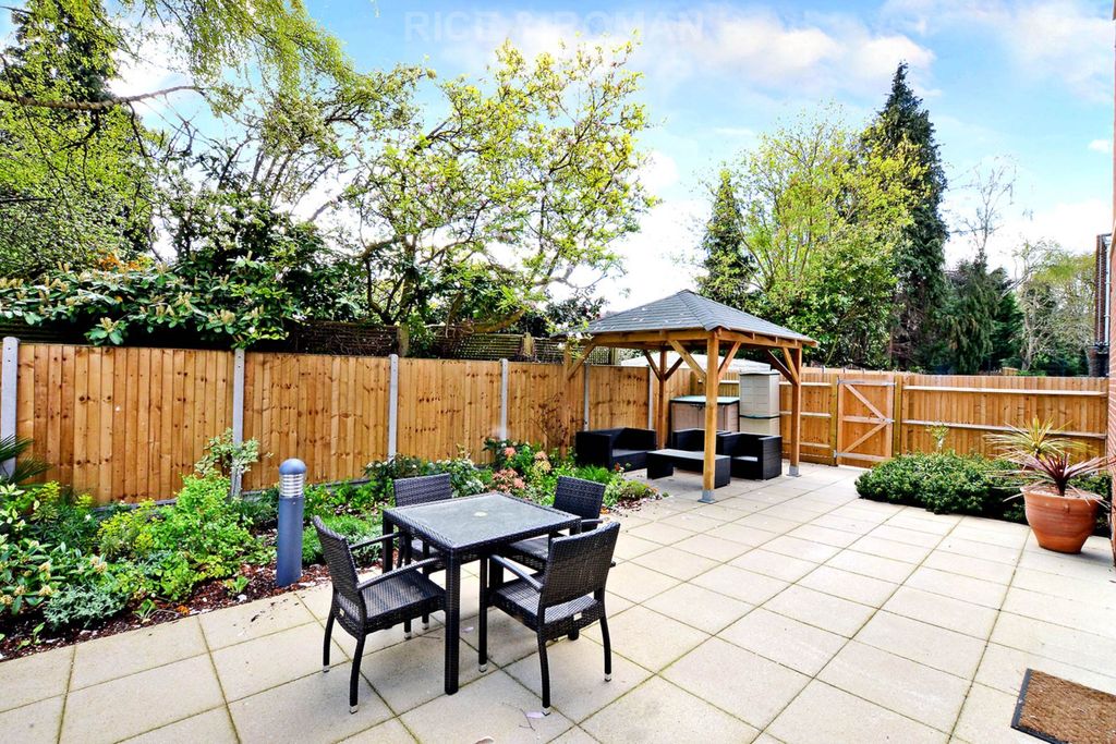 Property photo 2 of 4