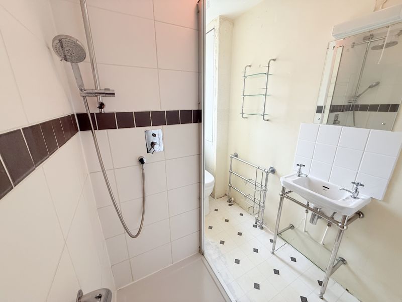 Property photo 3 of 16 Photo 12