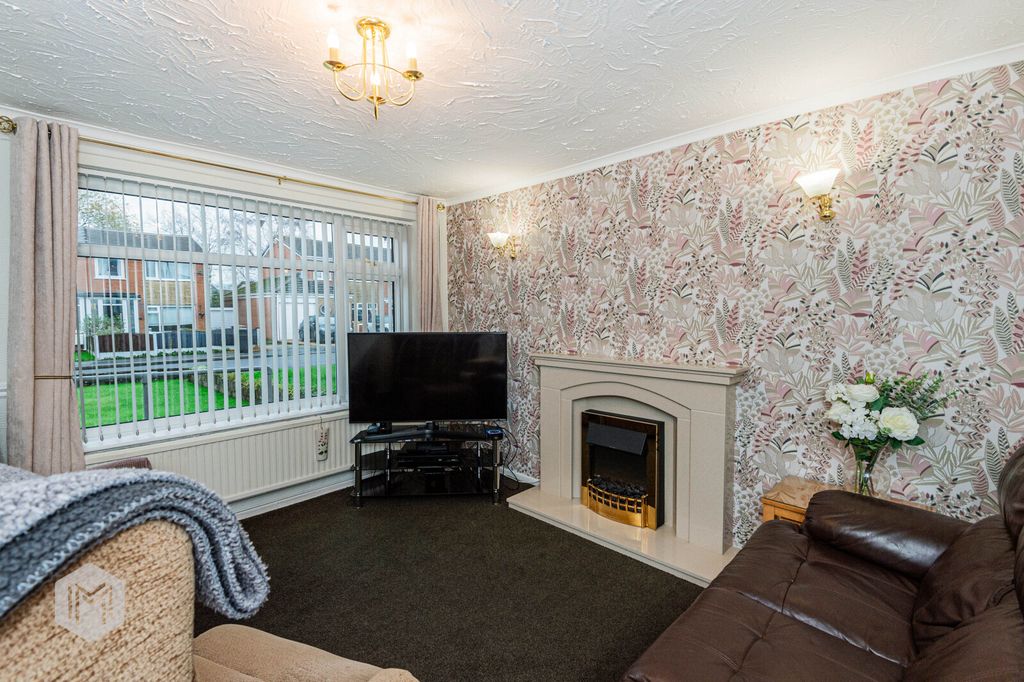 Property photo 2 of 17 Picture No. 14