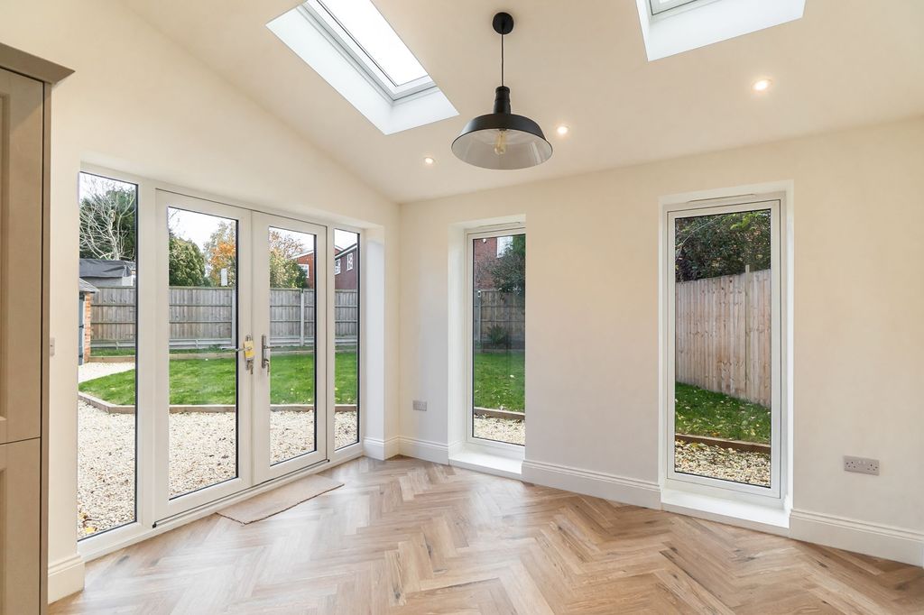 Property photo 2 of 25