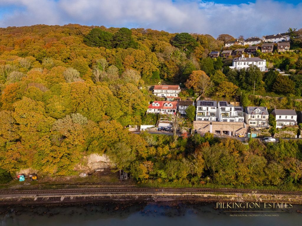 Property photo 1 of 29 4499990