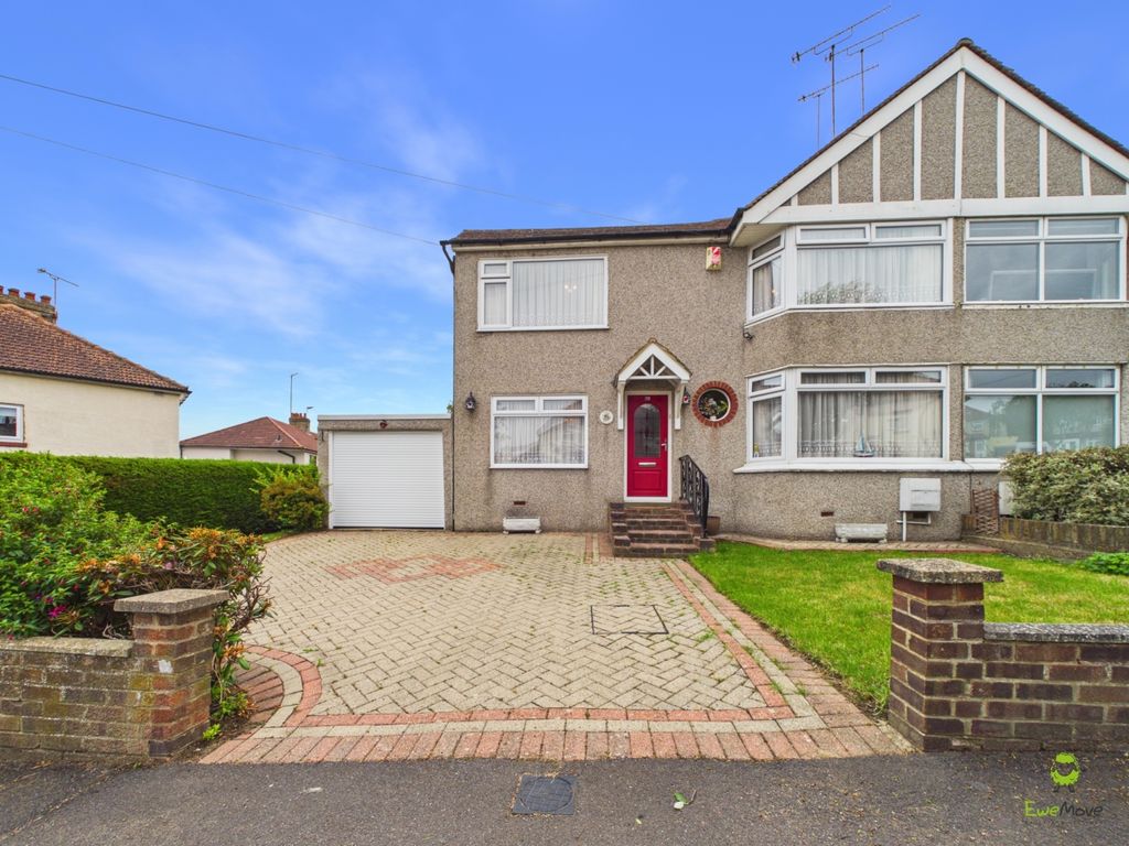 Property photo 1 of 16 Presented By Clinton At Ewemove Bexleyheath And Da